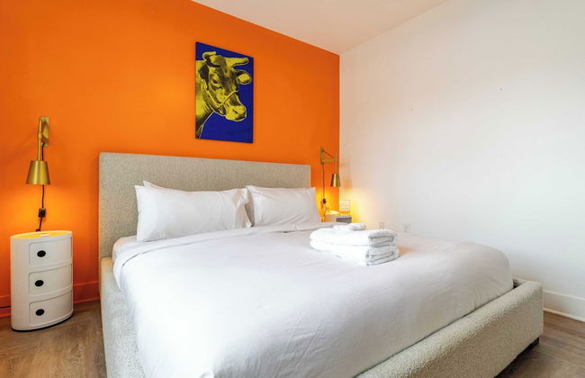 Dual Bachelor Pads w/ Rooftop Lounge & Games Sleeps 26 5 Min to Broadway - Foto 29