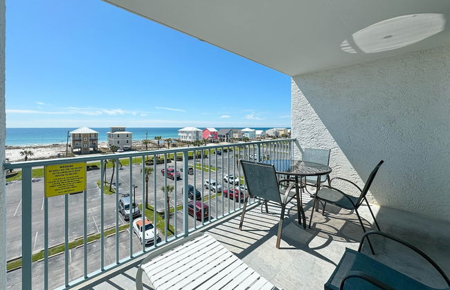 1br/1ba Sleeps 4 Near Beach w/ Breathtaking Ocean Views - Photo 17