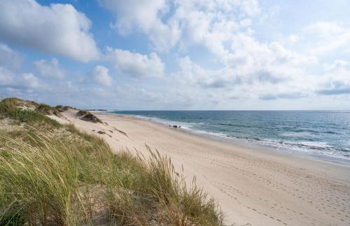 Green Coast Beachfront Retreat By Minhos Guest - Photo 27