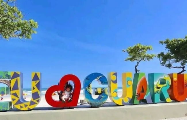 Apto na Enseada a 50 metros da praia - Foto 1