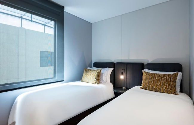 93 Luxury Suites & Residences - Photo 33