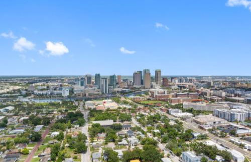 Stunning Tampa Stay Prime Location & Comfort! - Foto 53