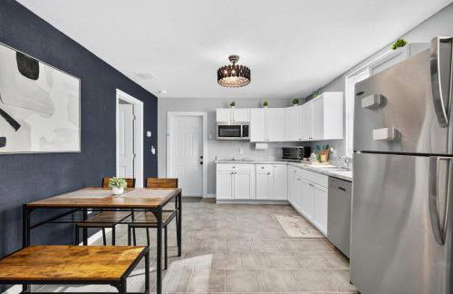 Cozy Guesthouse St Pete, 6 min to DT, Private - Foto 6