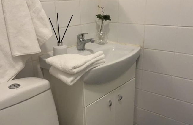 Charming Apartment in the Heart of Stockholm! - Photo 7