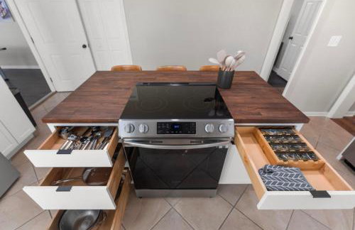 Renovated, Dog Friendly, Fenced Yard, Game RM - Foto 33