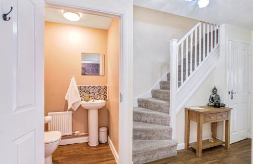 4Bed 3 Bath Home I Sleeps 7-9 I Family & Contractors I Parking - Foto 4