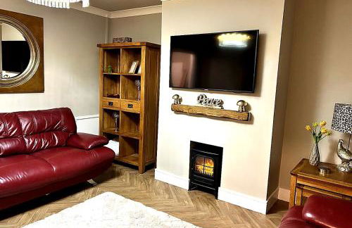 2-Bed Cardiff Home | Contractors & Long Stays - Foto 7