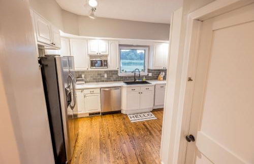 Lakeside Vineyard Farmhouse - Foto 11