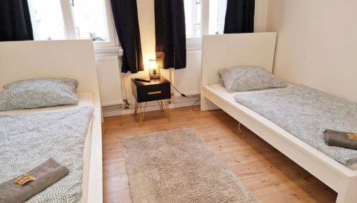 City Apartment - Photo 4