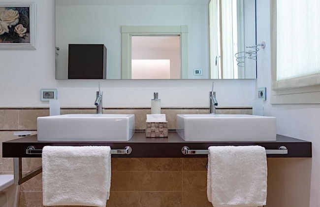 Luxury Lakefront Catullo A1 by Wonderful Italy - Photo 48