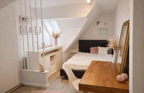 Familienfreundliche große Ferienwohnung mit Pool & Pferden - Spielplatz direkt am Haus - Foto 16