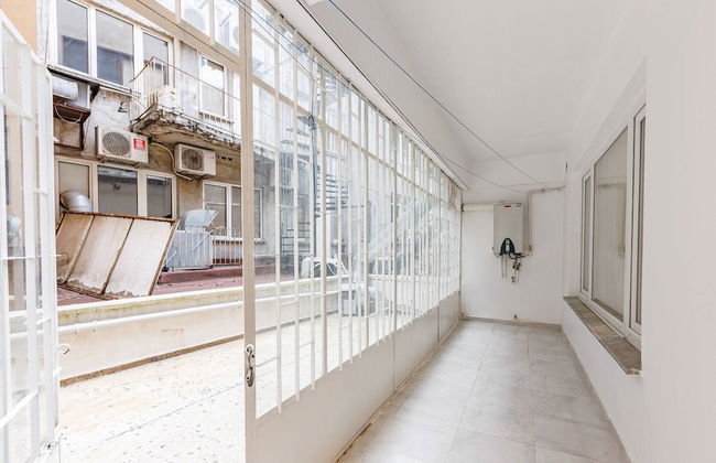 Charming Kadıköy Apartment With City Views - Photo 27