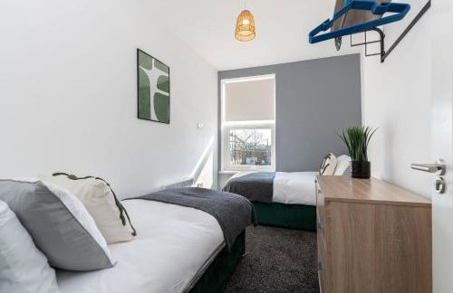 Contractor-Friendly 4-Bed 2-Bath Apartment, fast WiFi, central Redcar - Foto 11