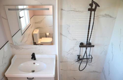 NEW Remodeled Home 4Bed/3.5Bath, Walking to BEACH! - Foto 41