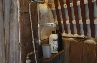 Bembridge Harbour Yurt - Log Burner - Wifi - Photo 11