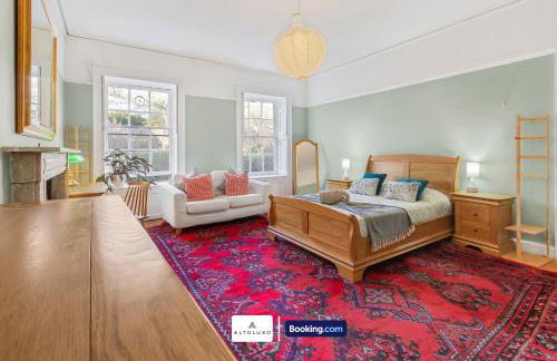 Spacestation Four 4 Bedroom Serviced Apartment By AltoLuxoExperience Short Lets & Serviced Accommodation With Free Wifi - Foto 27