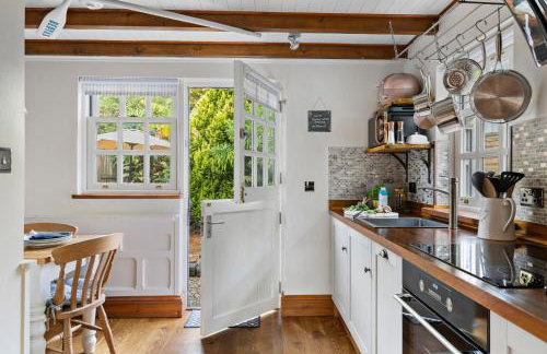 Beryas Cottage - Fireplace - Free Parking & WiFi - Pet Allowed - Foto 10