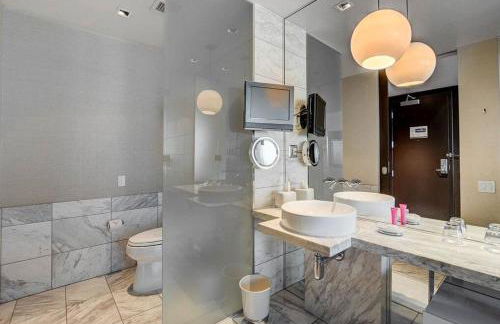 Strip View Luxury Studio No Resort Fee Palms Place - Foto 24