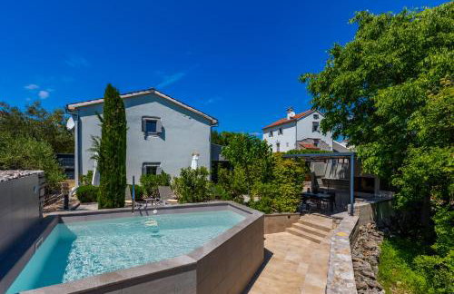 Luxury Jerini Barn - Photo 9