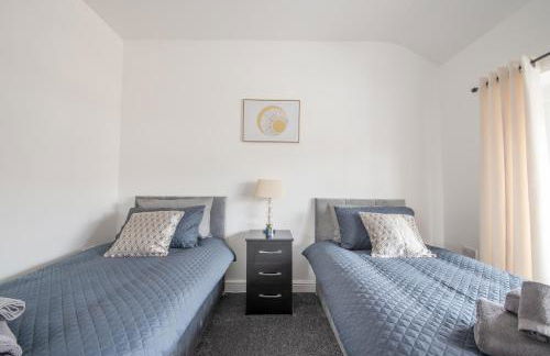 Beautiful 3 bedroom House near West Bromwich -contractors, Family, NHS - Foto 10