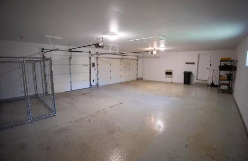 Whispering Woods Estate - Relax, Recharge, Connect - 12 wooded acres, 3 Bedrooms, 3 Baths, sleeps 10 - Foto 38