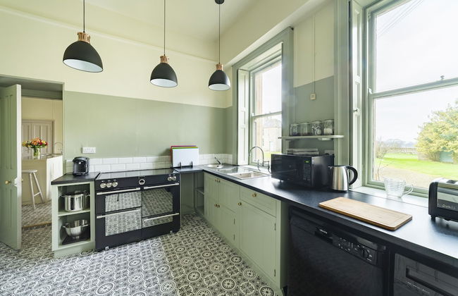 Healey Hall - Photo 21