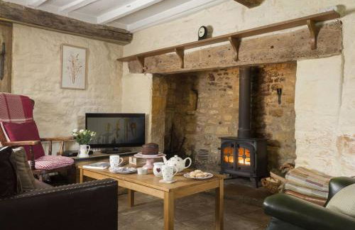 Slatters Cottage - 17th Century Cotswolds Cottage - Photo 10