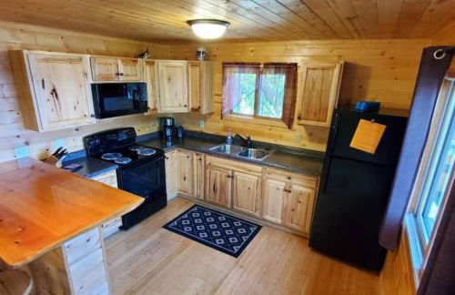 Lakeside 2 Bedroom Wolf's Den Cabin On Kab - Foto 4