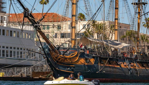 Você verá barcos piratas de verdade na baía de San Diego