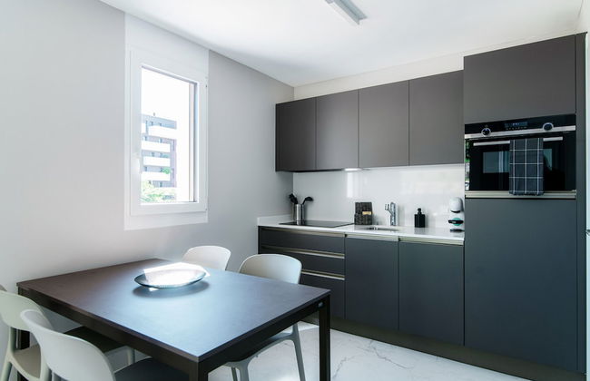Locarno Studio Apartments - Photo 12