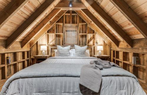 Cabin on Seven Acres with a Pond - Foto 12