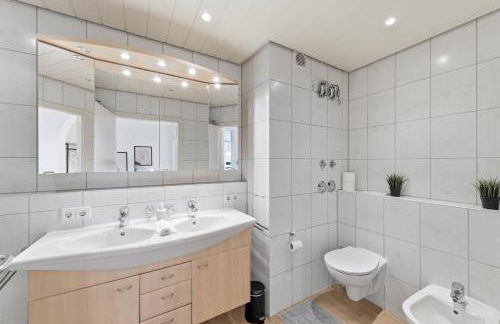 Malu Rooms - Über den Dächern der Stadt, Zentrum, Parkhaus, Panorama, Terrasse, höchste FeWo der Stadt - Foto 22