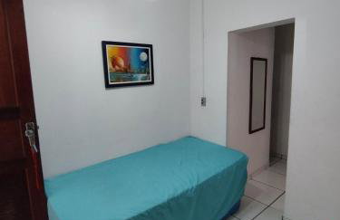 Seu Apto Praia da Costa 2 Sala Quarto Banheiro 1 Cama casal e 2 Camas Solteiro Econômico Local Excelente Ar Cond Frigobar Microondas Tv Todo Seu Centro - Foto 9