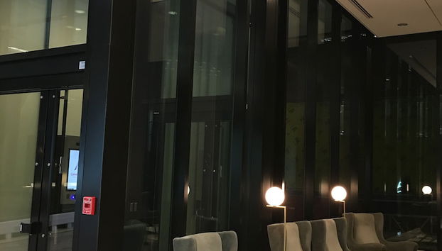 Coin salon dans le hall