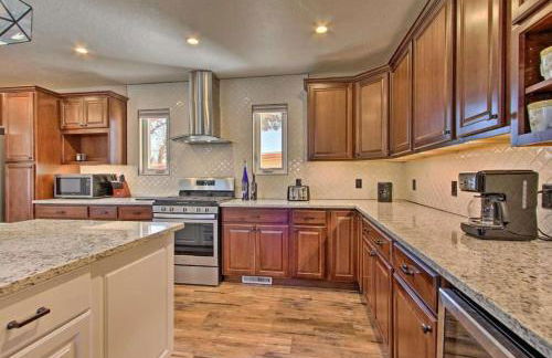 Spacious Home With Hot Tub - Foto 18