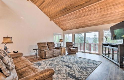 Spacious Sun-Up Bay Cabin, 20 Min to Downtown CDA! - Foto 3