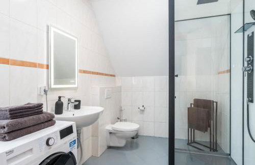 Gemütliches Heimkino mit Balkon & Beamer - Foto 11