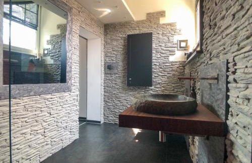 B OUR GUEST at NEW FLAT NEARBY DRESDEN !!!POOL!!! - Foto 8