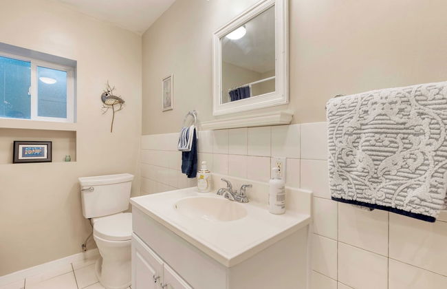 Cottage By The Bay by Avantstay 0.5mi to Beach! - Foto 21