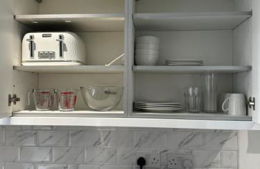 Town Centre Studio Flat - Photo 5