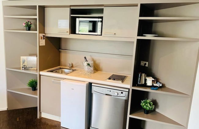 Standing Hôtel Suites by Actisource - Photo 9