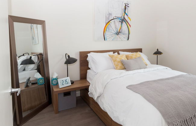 Domicile Suites at Marina SLU - Photo 3