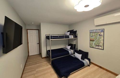 Pool Arcade Mtn Views Lake George Home Retreat WFH - Foto 26