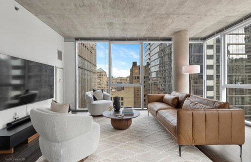 Linea Luxury Living with Indoor Pool and Rooftop Views in The Loop - Photo 30