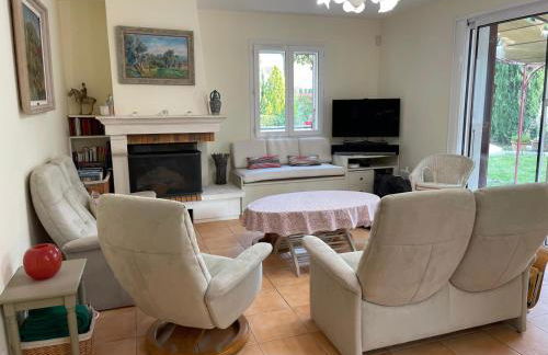 Villa Nicole avec piscine & jardin privés, parking dans le cœur du Luberon, proche Gordes, Roussillon, Goult, Bonnieux - Foto 10