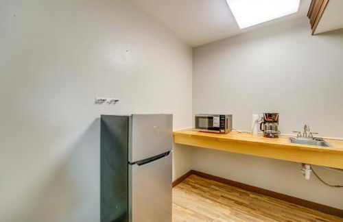 Pet-Friendly Studio Near Pine Knob Bring Skis! - Foto 9