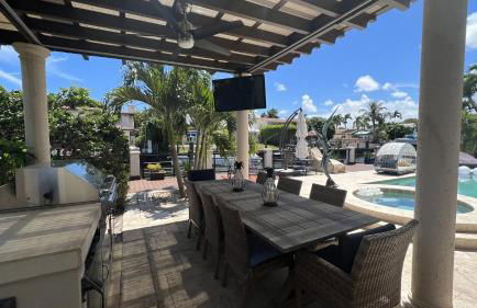 Luxury Home Villa D' Amore Southern Florida Paradise Sleeps 10 5 Bedroom Villa by RedAwning - Foto 114