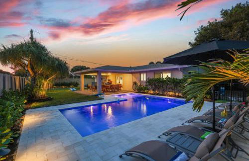 Coastal Palms House - Photo 47