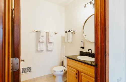 Mt Merritt Suite Logan Health Nearby - Photo 8