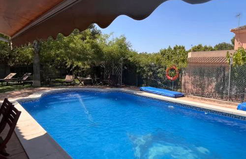 Apto con piscina y barbacoa - Foto 3